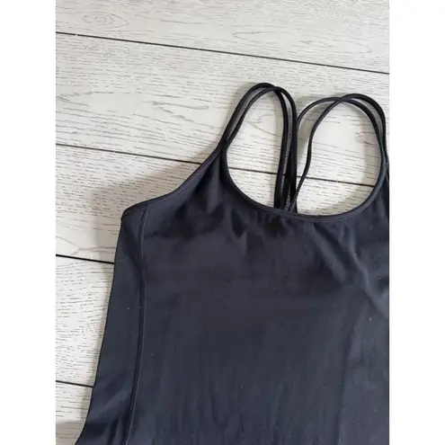 Lululemon  black tank top size 8 excellent pre owned condition