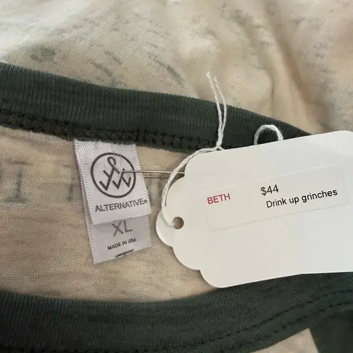 Alternative NWT Green and Cream Grinch Graphic Tee Size XL "Drink Up Grinches" - Image 3