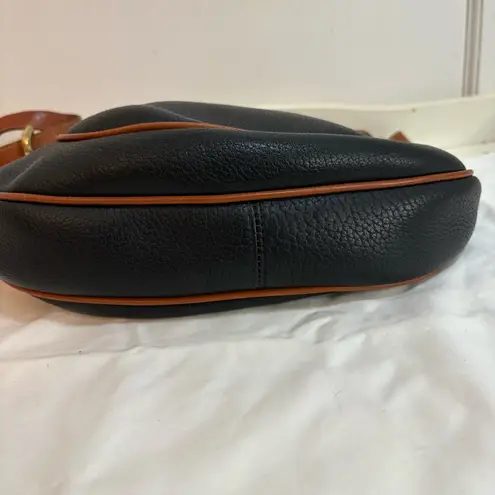 Dooney & Bourke Vintage Crescent shoulder bag