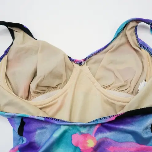 One Piece Vintage 80s The Slim Suit Floral Swimsuit