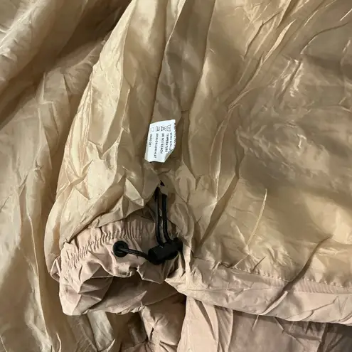 Women’s FLYGO Khaki Puffer Jacket Size XL Tan