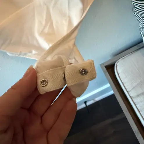 Lulu’s Symbolize White Sleeveless Bodysuit Size Medium NWOT