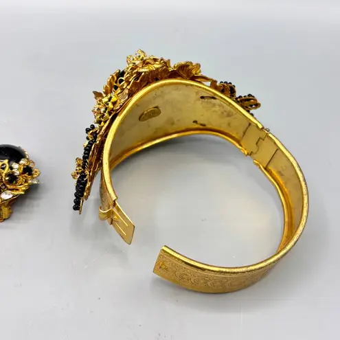 Vtg M&M Designs Gold Tone Black Crystal Beaded Floral Bangle Bracelet Earring