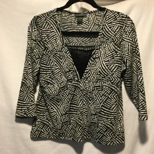 Petite Sophisticate BlackWhite Print VNeck Ruched Blouse Top 3/4 Sleeve Womens M