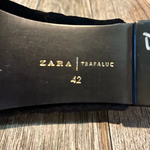 ZARA  Trafaluc‎ Black Gold Velvet Floral Embroidered Mules size 11.5 NWT