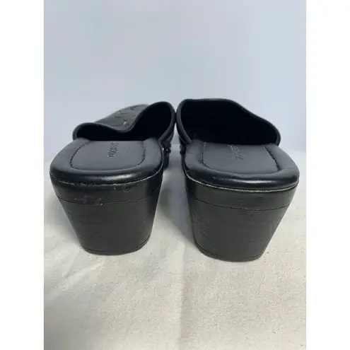 Dockers Women's Slip On Clogs Laser Cut Low Heels Leather Stud Black Size 6.5 M