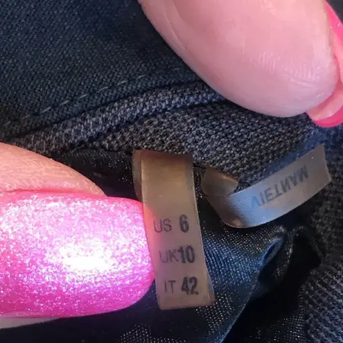 T Tahari Tahari size 6 women’s blazer greyish blue