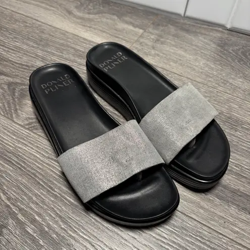Donald Pliner Women's Fiji One Band Silver Metallic Slide Sandal Size 5M