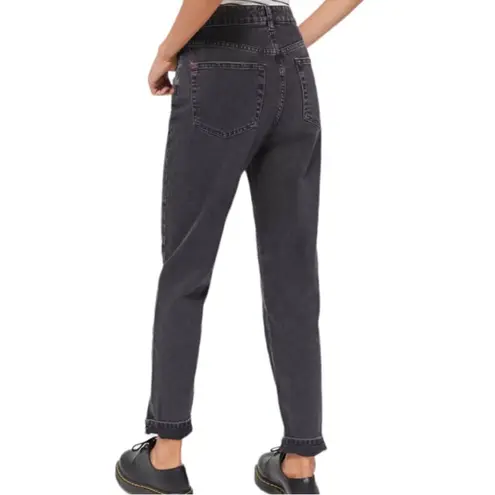 BDG  Urban Outfitters High-Waisted Mom Jean, Washed Black Denim. Women’s size 26