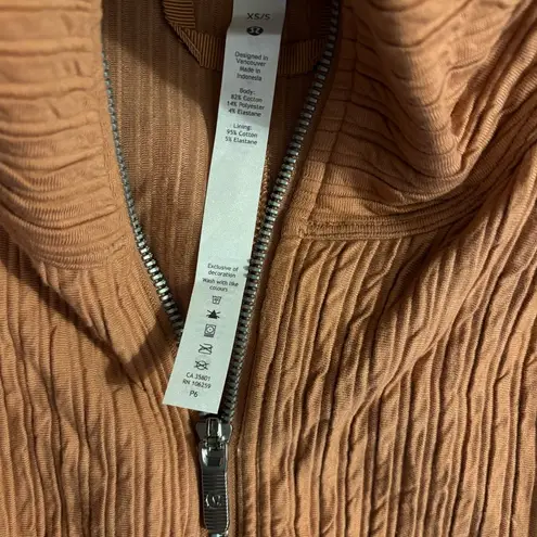 Lululemon NWT  Textured Cropped Jacket in Desert Sun RARE