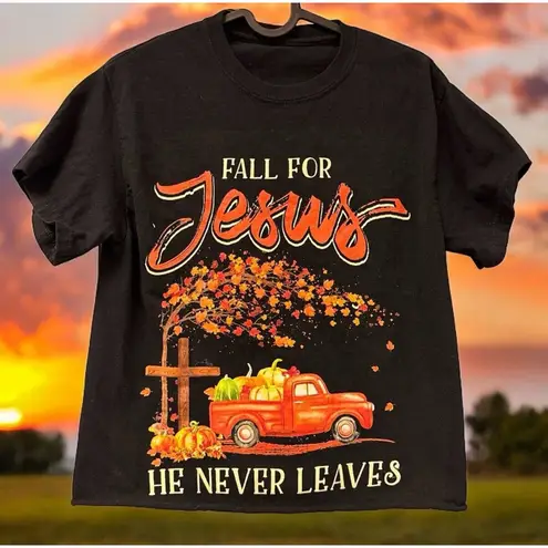 Womens Fall For Jesus He Never Leaves Pumpkin Red Trucks Happy Fall crop Tshirt Size 4