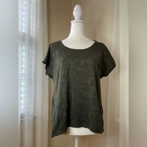 Lululemon  Miles Ahead Short Sleeve Mesh Tee Shirt T-Shirt in Deep Camo Size 10