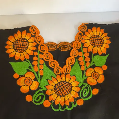 Mexican Dress black with Sunflowers & Belt Mexican Embroidered Folk Art Size undefined