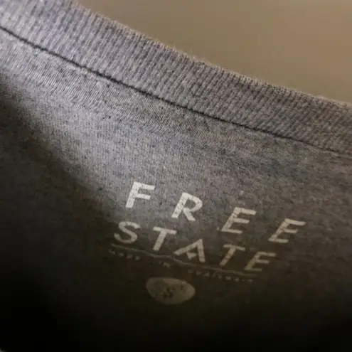 Free State Chi Town Chicago Illinois The Windy City T Shirt Graphic Tee S