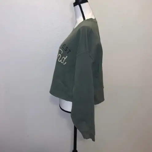 Cold Crush Living My Best Weekend Life Green Crop Pullover Sweatshirt - Image 5