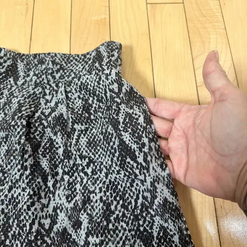 BLANK London Snakeskin Animal Print Flowy Shorts Size Medium Gray