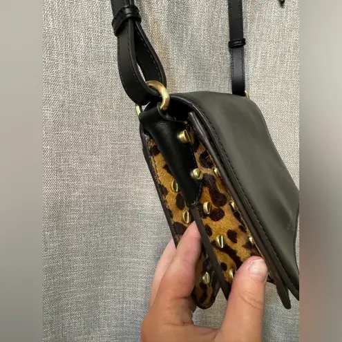 Aimee Kestenberg black leather purse with leopard print trim and stud details - Image 6