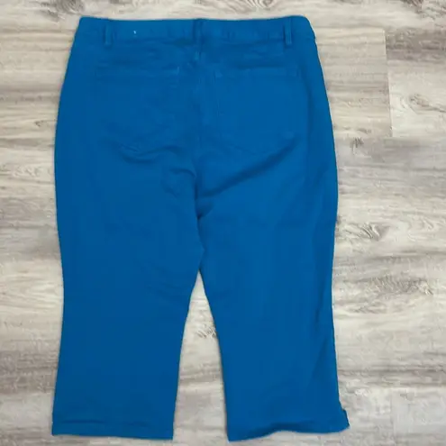 Lane Bryant Aqua Blue Capri Jeans Size 16