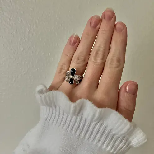 Boutique Black Silver Rhinestone Flower Ring “Trudie” Glam Classic Dark Femme Beautiful Jewelry