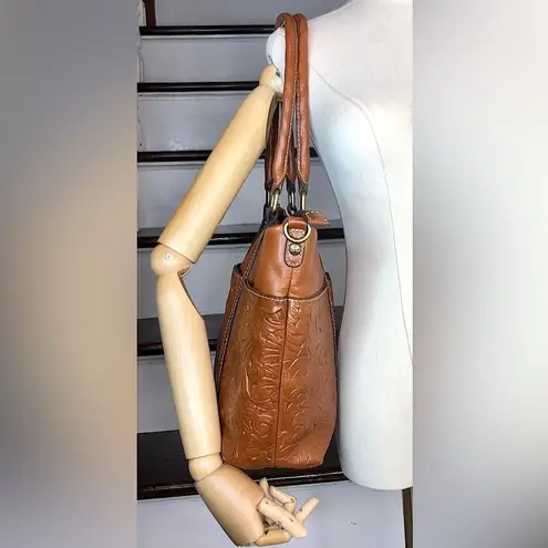 Patricia Nash Burnished Tooled Benvenuto Gold Leather Shoulder Bag Tote EUC