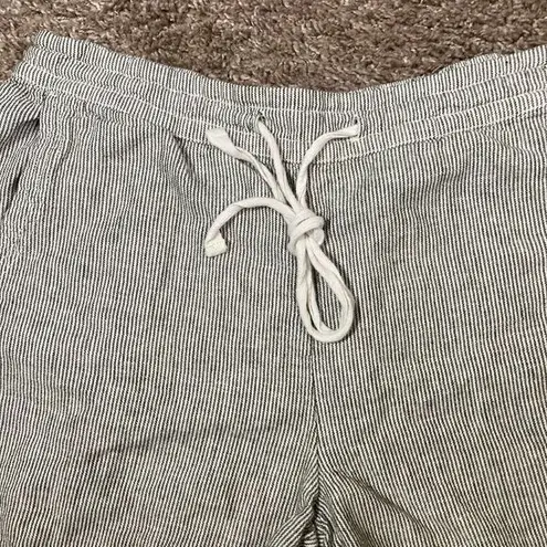 Caslon Womens Lounge Shortie Shorts Sz Medium Casual Sleepwear Grey White Drawstrings