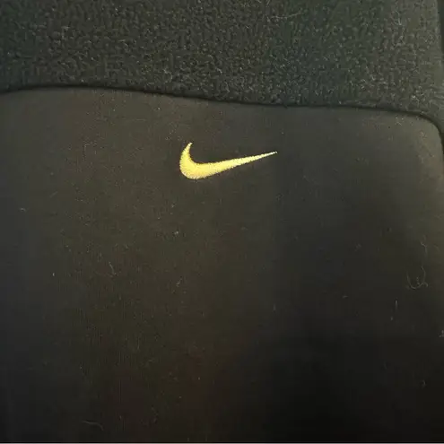 Nike  Women’s Black Sweatshirt Gold Trim Swoosh Logo Size Large
