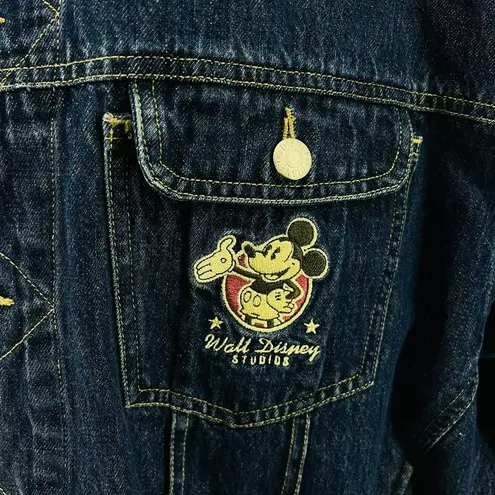 Disney Vintage  Medium Denim Trucker Jacket Embroidered Adult Large