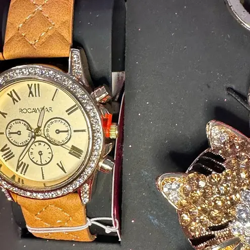Rocawear Women’s Quartz Analog Watch with Bling Kitty Keychain Gift Set Gold