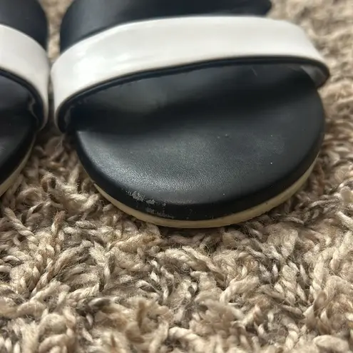 Tkees Kat Strap Leather Sandals Flats Black White Sz 7