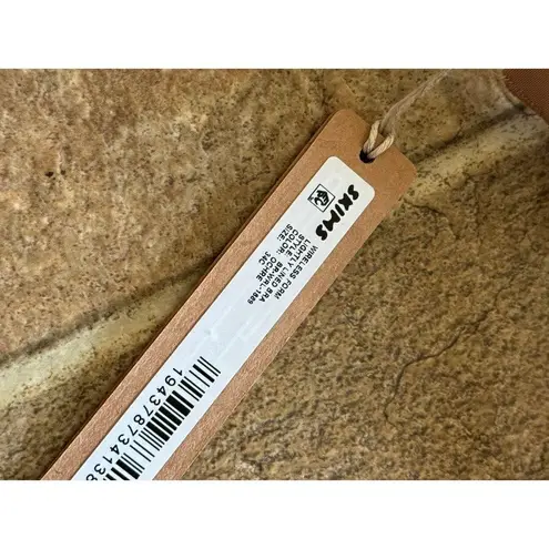 SKIMS Wireless Form Lightly Lined Bra Size 34C Ochre