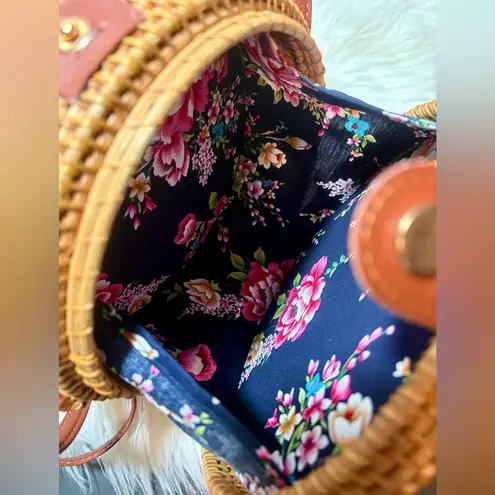 Beautiful Round Tan Rattan Crossbody Bag