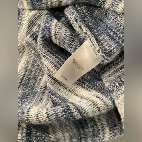 J. Jill Size M Blue White V Neck Long Sleeve Lightweight Split Hem Sweater Size M