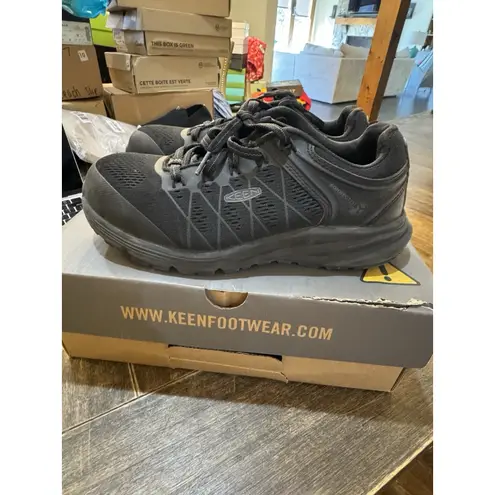 Keen Vista Energy Sneaker Black Size 8 W Women Utility