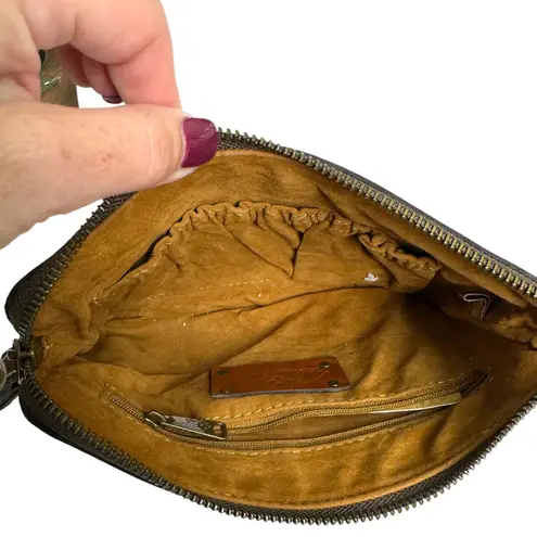 Patricia Nash Cassini Leather Wristlet Clutch Brown P34901