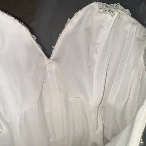 Maggie Sottero Off The Shoulder Beaded Wedding Gown with Lavender Train White Size XS