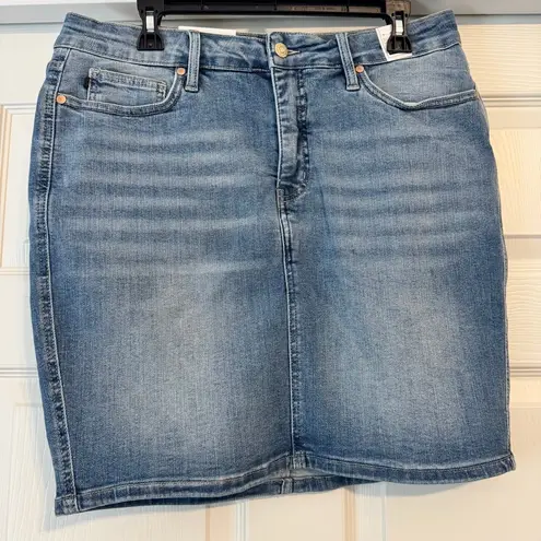 Judy Blue NWT Denim Tummy Control High Waist Skirt Size 1XL Blue