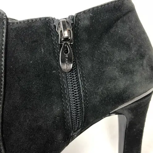 Tahari  Suzi Suede Ankle Bootie in Black Size 6