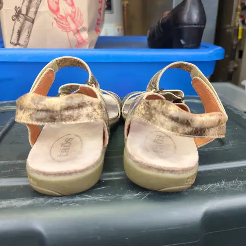 Taos Zeal Sandals Women's Size 7