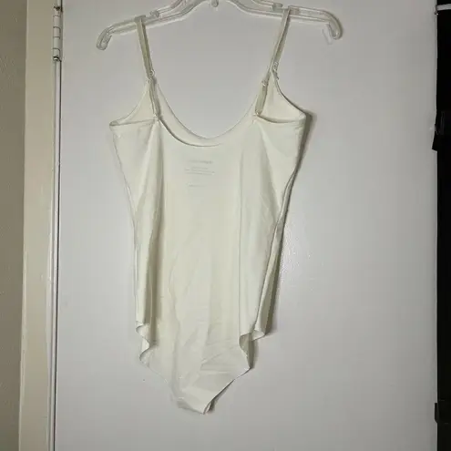 Organic Basics Women's Invisible Cheeky Bodysuit in white ivory size small White
