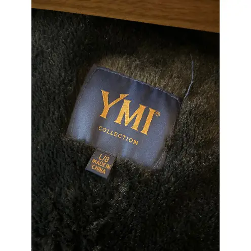 Ymi Collection Women’s Quilted
Lined Jacket in Navy Size Large