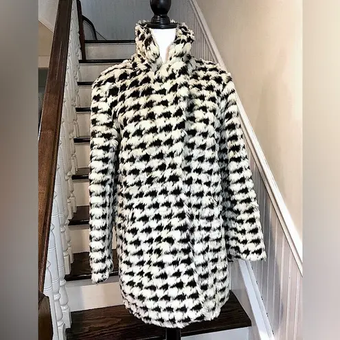 Black and White Houndstooth Faux Fur Teddy Notched Collar Pea Coat NWT Size M