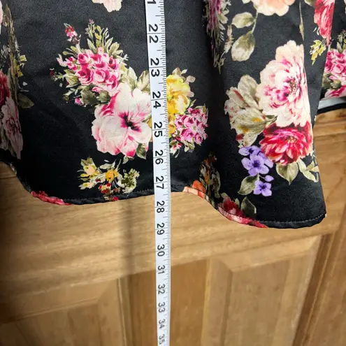Women’s la robe Floral boutique Black midi shirt size s