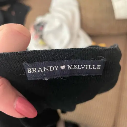 Brandy Melville Brandy black lettuce crop top