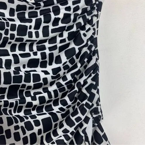 MiracleSuit size 10 medium Black white pattern one piece swim suit bathing slim