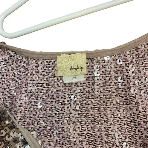 Women's XS Silver Sequined Mesh Tank Top Sleeveless Party Camisole​​