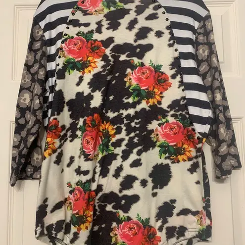 Crazy Train Cow, Cheetah, Stripe & Floral Woman’s Medium T- Shirt. 1653