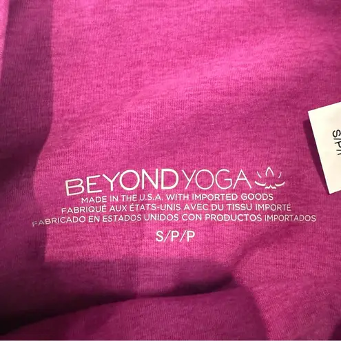 Beyond Yoga NWT Spacedye Well Rounded Stirrup Legging Magenta Heather Size Small