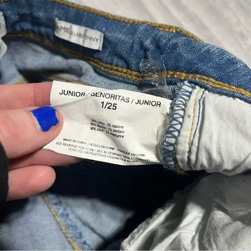 Black Daisy Amie Relaxed Skinny Floral Jeans; 1/25 Junior