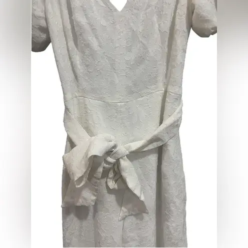 Club Monaco White Open Back V-neck Short Sleeve Jumpsuit Size 00