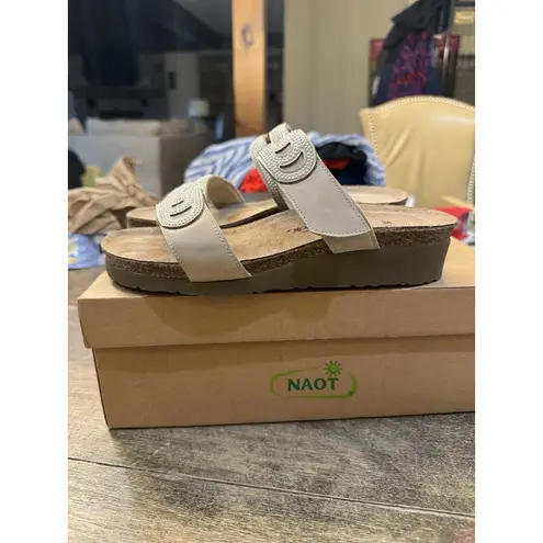 Naot Ainsley Sandals Beige Leather Slides Stud Straps Round Toe EU 38 US 7